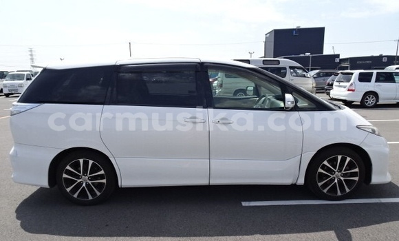 Acheter Occasion Voiture Toyota Estima Blanc à Beitbridge, Matabeleland South Acheter Occasion Voiture Toyota Estima Blanc à Beitbridge, Matabeleland South