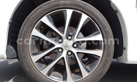 Acheter Occasion Voiture Toyota Estima Blanc à Beitbridge, Matabeleland South Acheter Occasion Voiture Toyota Estima Blanc à Beitbridge, Matabeleland South