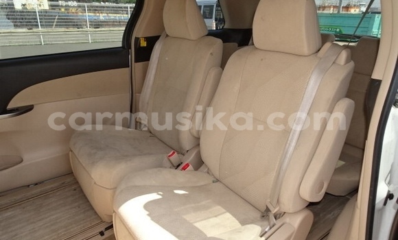 Acheter Occasion Voiture Toyota Estima Blanc à Beitbridge, Matabeleland South Acheter Occasion Voiture Toyota Estima Blanc à Beitbridge, Matabeleland South