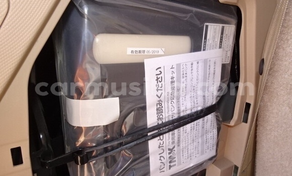 Acheter Occasion Voiture Toyota Estima Blanc à Beitbridge, Matabeleland South Acheter Occasion Voiture Toyota Estima Blanc à Beitbridge, Matabeleland South