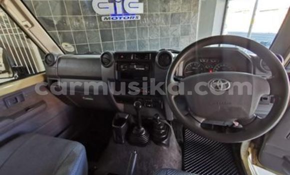 Acheter Occasion Voiture Toyota Land Cruiser Autre à Beitbridge, Matabeleland South Acheter Occasion Voiture Toyota Land Cruiser Autre à Beitbridge, Matabeleland South