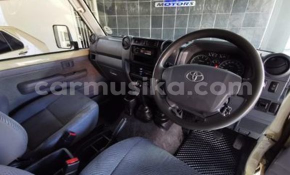 Acheter Occasion Voiture Toyota Land Cruiser Autre à Beitbridge, Matabeleland South Acheter Occasion Voiture Toyota Land Cruiser Autre à Beitbridge, Matabeleland South