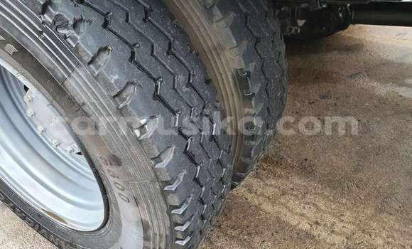 Acheter Occasion Voiture Nissan Urvan Blanc à Beitbridge, Matabeleland South Acheter Occasion Voiture Nissan Urvan Blanc à Beitbridge, Matabeleland South