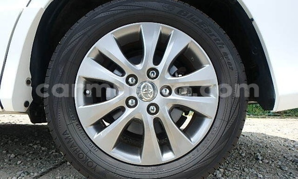 Acheter Occasion Voiture Toyota Voxy Blanc à Beitbridge, Matabeleland South Acheter Occasion Voiture Toyota Voxy Blanc à Beitbridge, Matabeleland South