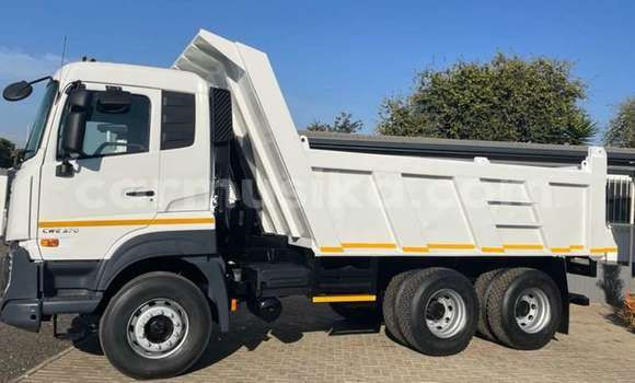 Nunua Ilio tumika Nissan Urvan Nyeupe Gari ndani ya Beitbridge nchini Matabeleland Kusini