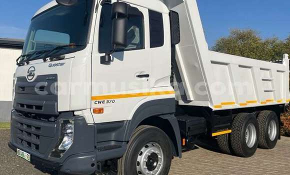 Acheter Occasion Voiture Nissan Urvan Blanc à Beitbridge, Matabeleland South Acheter Occasion Voiture Nissan Urvan Blanc à Beitbridge, Matabeleland South