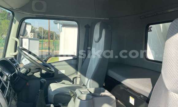 Acheter Occasion Voiture Nissan Urvan Blanc à Beitbridge, Matabeleland South Acheter Occasion Voiture Nissan Urvan Blanc à Beitbridge, Matabeleland South