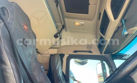 Acheter Occasion Voiture Mercedes‒Benz 600 Blanc à Beitbridge, Matabeleland South Acheter Occasion Voiture Mercedes‒Benz 600 Blanc à Beitbridge, Matabeleland South