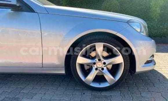 Acheter Occasion Voiture Mercedes-Benz C-Classe Gris à Beitbridge, Matabeleland South Acheter Occasion Voiture Mercedes-Benz C-Classe Gris à Beitbridge, Matabeleland South