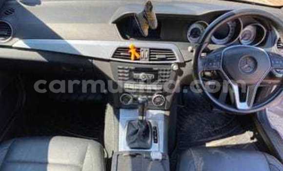 Acheter Occasion Voiture Mercedes-Benz C-Classe Gris à Beitbridge, Matabeleland South Acheter Occasion Voiture Mercedes-Benz C-Classe Gris à Beitbridge, Matabeleland South