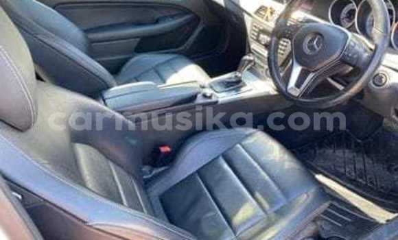 Acheter Occasion Voiture Mercedes-Benz C-Classe Gris à Beitbridge, Matabeleland South Acheter Occasion Voiture Mercedes-Benz C-Classe Gris à Beitbridge, Matabeleland South