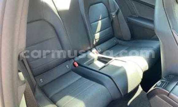 Acheter Occasion Voiture Mercedes-Benz C-Classe Gris à Beitbridge, Matabeleland South Acheter Occasion Voiture Mercedes-Benz C-Classe Gris à Beitbridge, Matabeleland South