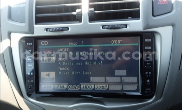 Acheter Occasion Voiture Toyota Vitz Rouge à Beitbridge, Matabeleland South Acheter Occasion Voiture Toyota Vitz Rouge à Beitbridge, Matabeleland South