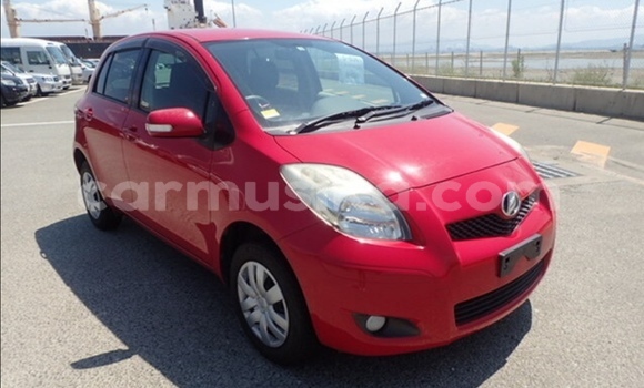 Acheter Occasion Voiture Toyota Vitz Rouge à Beitbridge, Matabeleland South Acheter Occasion Voiture Toyota Vitz Rouge à Beitbridge, Matabeleland South