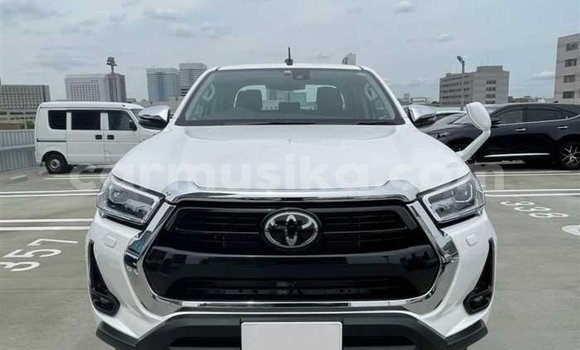 Tenga Imported Toyota Hilux Zvimwe Mota in Beitbridge in Matabeleland South Tenga Imported Toyota Hilux Zvimwe Mota in Beitbridge in Matabeleland South