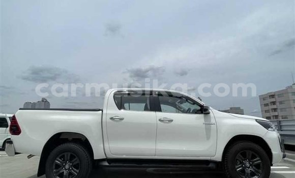Tenga Imported Toyota Hilux Zvimwe Mota in Beitbridge in Matabeleland South Tenga Imported Toyota Hilux Zvimwe Mota in Beitbridge in Matabeleland South