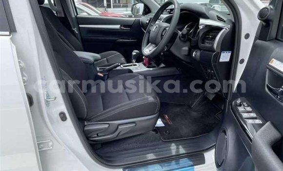 Tenga Imported Toyota Hilux Zvimwe Mota in Beitbridge in Matabeleland South Tenga Imported Toyota Hilux Zvimwe Mota in Beitbridge in Matabeleland South