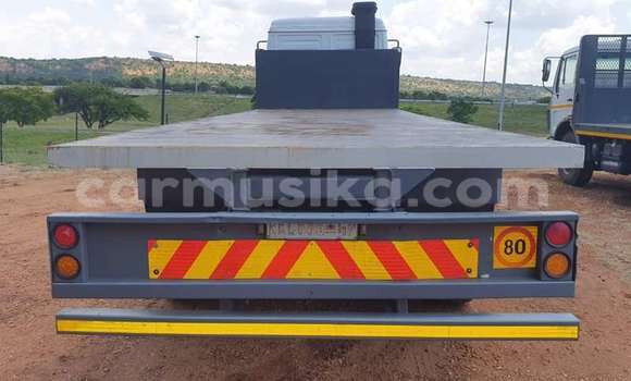 Acheter Occasion Utilitaire Mercedes‒Benz 2538 Blanc à Harare, Harare Acheter Occasion Utilitaire Mercedes‒Benz 2538 Blanc à Harare, Harare