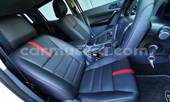 Nunua Ilio tumika Ford Ranger Nyeupe Gari ndani ya Beitbridge nchini Matabeleland Kusini Nunua Ilio tumika Ford Ranger Nyeupe Gari ndani ya Beitbridge nchini Matabeleland Kusini