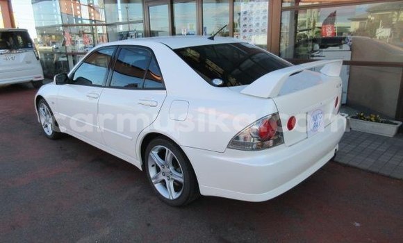 Buy Used Toyota Altezza White Car in Beitbridge in Matabeleland South Buy Used Toyota Altezza White Car in Beitbridge in Matabeleland South