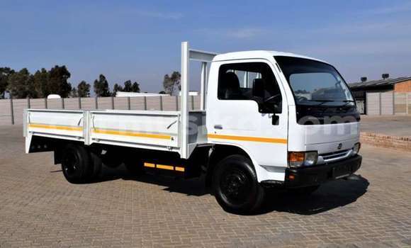 Buy Used Nissan UD White Truck in Beitbridge in Matabeleland South