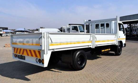 Buy Used Nissan UD White Truck in Beitbridge in Matabeleland South Buy Used Nissan UD White Truck in Beitbridge in Matabeleland South
