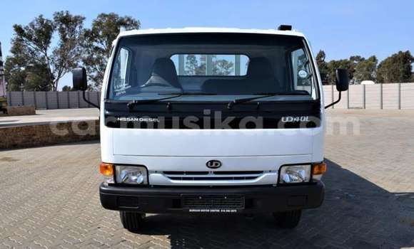 Buy Used Nissan UD White Truck in Beitbridge in Matabeleland South Buy Used Nissan UD White Truck in Beitbridge in Matabeleland South
