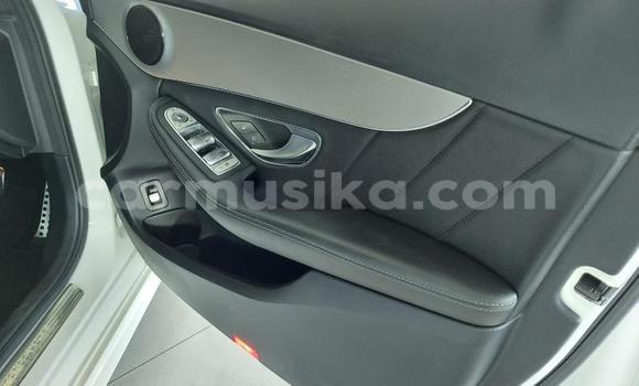 Buy Used Mercedes-Benz E-Classe White Car in Glen View in Harare