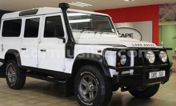 Nunua Ilio tumika Land Rover Defender Nyeupe Gari ndani ya Beitbridge nchini Matabeleland Kusini