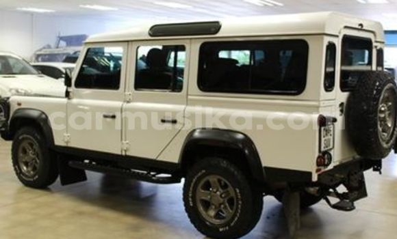 Acheter Occasion Voiture Land Rover Defender Blanc à Beitbridge, Matabeleland South Acheter Occasion Voiture Land Rover Defender Blanc à Beitbridge, Matabeleland South