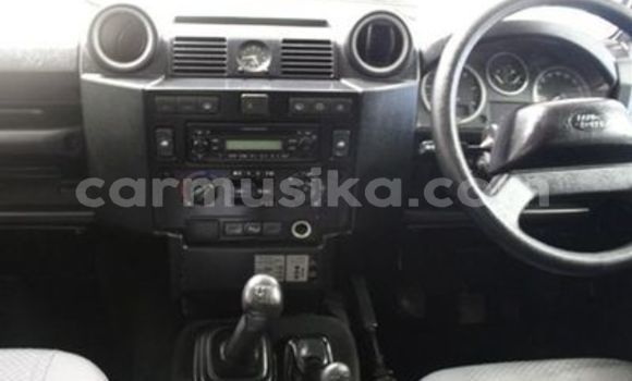 Acheter Occasion Voiture Land Rover Defender Blanc à Beitbridge, Matabeleland South Acheter Occasion Voiture Land Rover Defender Blanc à Beitbridge, Matabeleland South