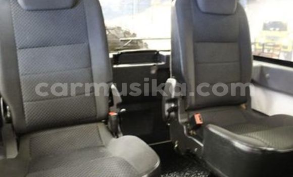 Acheter Occasion Voiture Land Rover Defender Blanc à Beitbridge, Matabeleland South Acheter Occasion Voiture Land Rover Defender Blanc à Beitbridge, Matabeleland South