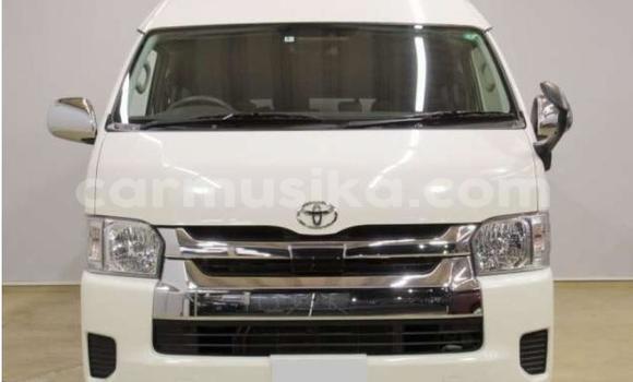 Buy Import Toyota Hiace Other Car in Beitbridge in Matabeleland South Buy Import Toyota Hiace Other Car in Beitbridge in Matabeleland South