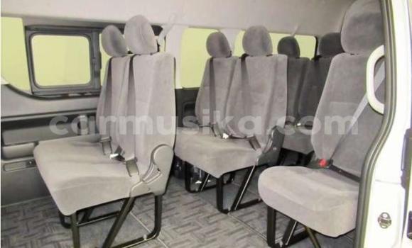 Buy Import Toyota Hiace Other Car in Beitbridge in Matabeleland South Buy Import Toyota Hiace Other Car in Beitbridge in Matabeleland South