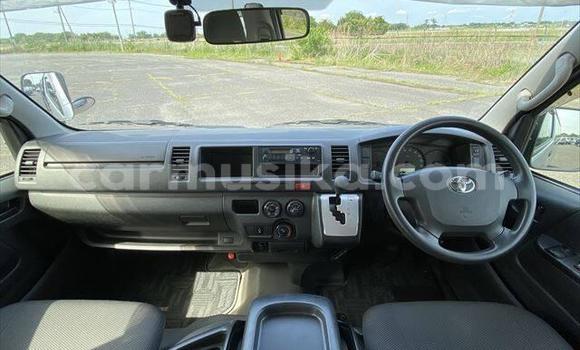 Acheter Import Voiture Toyota Hiace Autre à Beitbridge, Matabeleland South Acheter Import Voiture Toyota Hiace Autre à Beitbridge, Matabeleland South