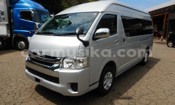 Acheter Import Voiture Toyota Hiace Autre à Beitbridge, Matabeleland South Acheter Import Voiture Toyota Hiace Autre à Beitbridge, Matabeleland South