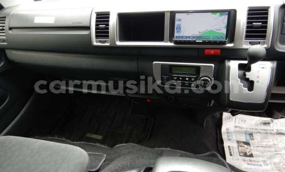 Acheter Import Voiture Toyota Hiace Autre à Beitbridge, Matabeleland South Acheter Import Voiture Toyota Hiace Autre à Beitbridge, Matabeleland South