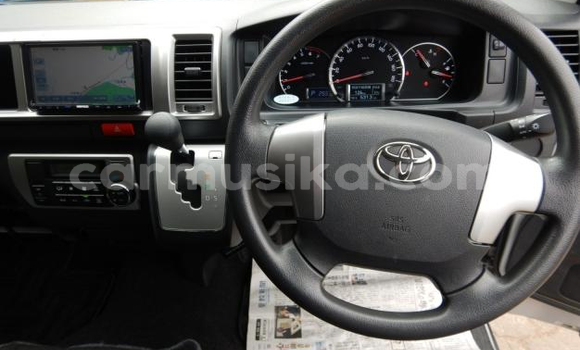 Acheter Import Voiture Toyota Hiace Autre à Beitbridge, Matabeleland South Acheter Import Voiture Toyota Hiace Autre à Beitbridge, Matabeleland South