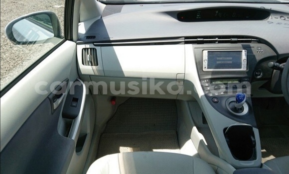 Buy Used Toyota Prius Blue Car in Beitbridge in Matabeleland South Buy Used Toyota Prius Blue Car in Beitbridge in Matabeleland South