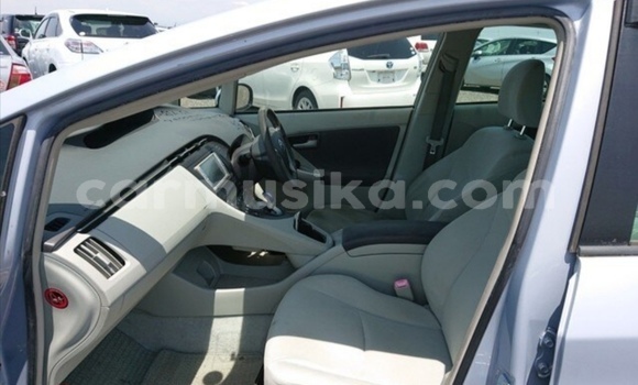 Buy Used Toyota Prius Blue Car in Beitbridge in Matabeleland South Buy Used Toyota Prius Blue Car in Beitbridge in Matabeleland South