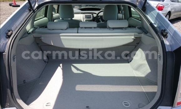 Buy Used Toyota Prius Blue Car in Beitbridge in Matabeleland South Buy Used Toyota Prius Blue Car in Beitbridge in Matabeleland South