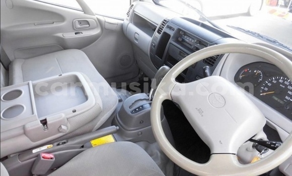 Nunua Ilio tumika Toyota Dyna Nyeupe Lori ndani ya Beitbridge nchini Matabeleland Kusini Nunua Ilio tumika Toyota Dyna Nyeupe Lori ndani ya Beitbridge nchini Matabeleland Kusini