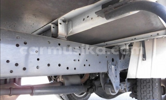 Nunua Ilio tumika Toyota Dyna Nyeupe Lori ndani ya Beitbridge nchini Matabeleland Kusini Nunua Ilio tumika Toyota Dyna Nyeupe Lori ndani ya Beitbridge nchini Matabeleland Kusini