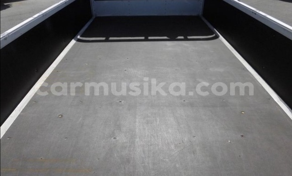 Nunua Ilio tumika Toyota Dyna Nyeupe Lori ndani ya Beitbridge nchini Matabeleland Kusini Nunua Ilio tumika Toyota Dyna Nyeupe Lori ndani ya Beitbridge nchini Matabeleland Kusini