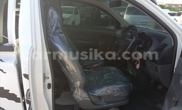 Nunua Ilio tumika Toyota Hilux Nyeupe Gari ndani ya Beitbridge nchini Matabeleland Kusini Nunua Ilio tumika Toyota Hilux Nyeupe Gari ndani ya Beitbridge nchini Matabeleland Kusini