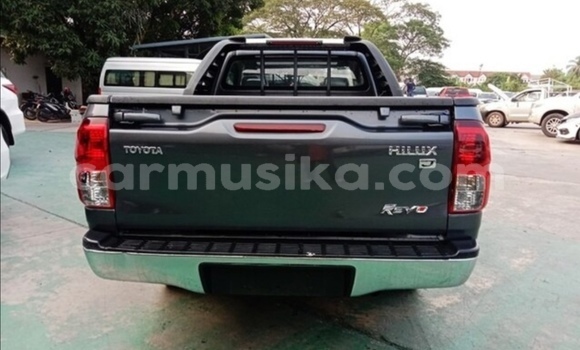 Acheter Occasion Voiture Toyota Hilux Noir à Beitbridge, Matabeleland South Acheter Occasion Voiture Toyota Hilux Noir à Beitbridge, Matabeleland South
