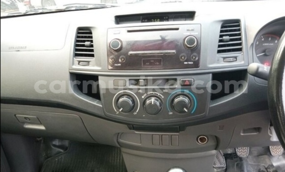 Acheter Occasion Voiture Toyota Hilux Noir à Beitbridge, Matabeleland South Acheter Occasion Voiture Toyota Hilux Noir à Beitbridge, Matabeleland South