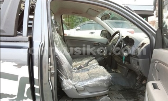 Acheter Occasion Voiture Toyota Hilux Noir à Beitbridge, Matabeleland South Acheter Occasion Voiture Toyota Hilux Noir à Beitbridge, Matabeleland South