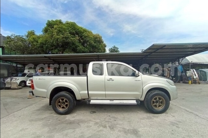 Big with watermark toyota hilux matabeleland south beitbridge 22355