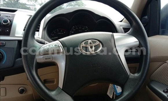 Acheter Occasion Voiture Toyota Hilux Gris à Beitbridge, Matabeleland South Acheter Occasion Voiture Toyota Hilux Gris à Beitbridge, Matabeleland South